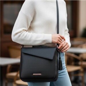 NWT Alexis Bendel Elegant Black Abstract Shape With Tassel Crossbody Bag